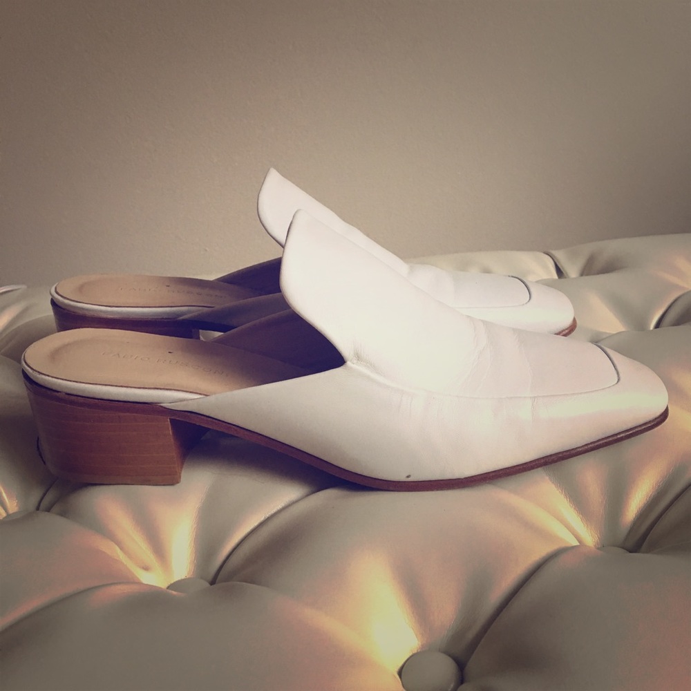 Open back leather loafer